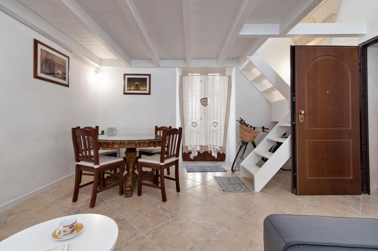 Mesagnesi 6 - Loft Centro Storico Sit Apartment Лече Екстериор снимка